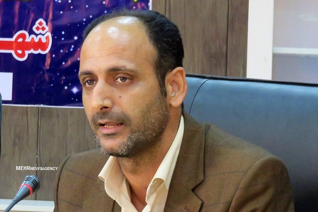 استقرار میز خدمت در مصلی نماز جمعه شهرستان دیر