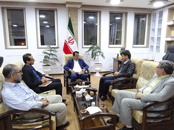 فرماندار : اولویت اشتغال کارخانه سیمان دشتی نیروهای بومی باشد