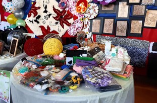 دومین بازارچه دستاوردهای بانوان در گناوه افتتاح شد