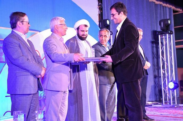 چهره‌های برتر سال در شهرستان جم معرفی شدند