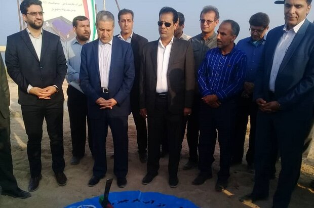 عملیات اجرایی آب‌شیرین‌کن نوار ساحلی دشتی آغاز شد