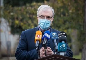 رهبری تأکید کردند که واکسن ایرانی می‌زنند