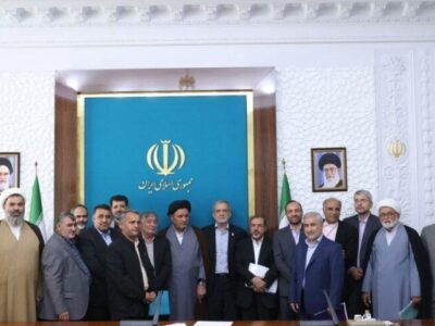 درخواست های نمایندگان بوشهر از رئیس جمهور + تصویر