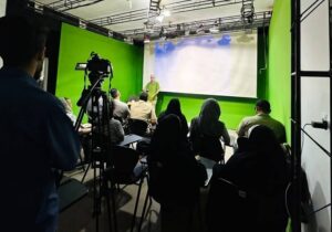 اکران مستند «آخرین دختر» در بوشهر+عکس