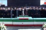 اقامه نماز بر پیکر رهبر شهید/ سه فرزند ایشان حضور داشتند