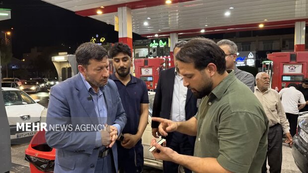 بازدید شبانه رئیس دادگستری بوشهر از جایگاههای سوخت+عکس بازدید شبانه رئیس دادگستری بوشهر از جایگاههای سوخت+عکس